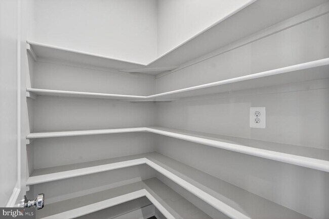 Building Photo - 5128 Ridgeview Retreat Dr