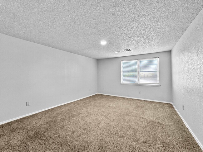 Building Photo - 2422 Ripple Creek Ln