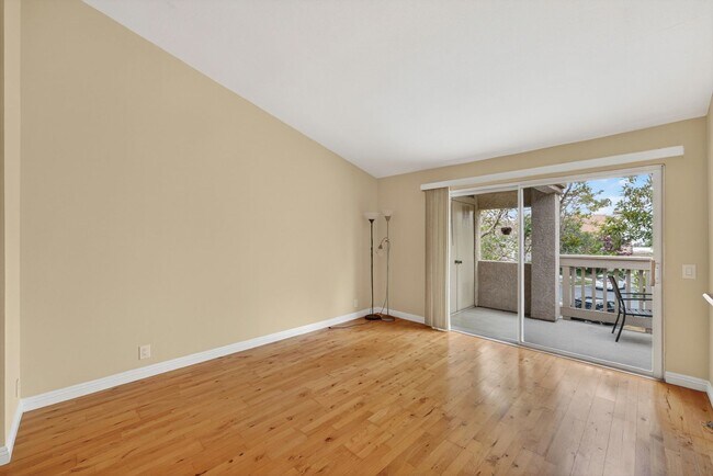 Building Photo - Gated Lake Forest Condo | Pool, Spa, Washer/Dryer & 3 Parking Spaces
