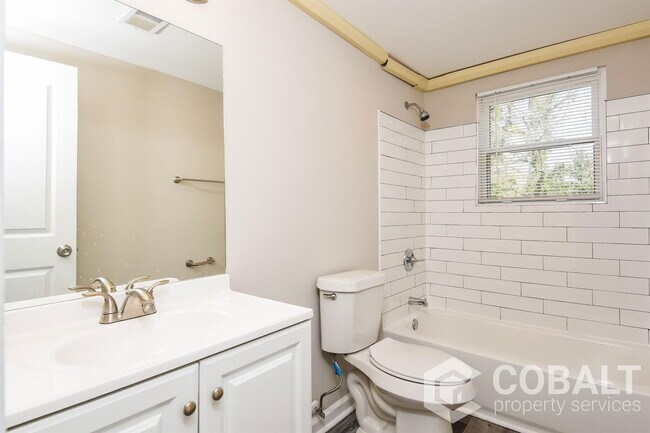 Building Photo - 3586 Jackson St