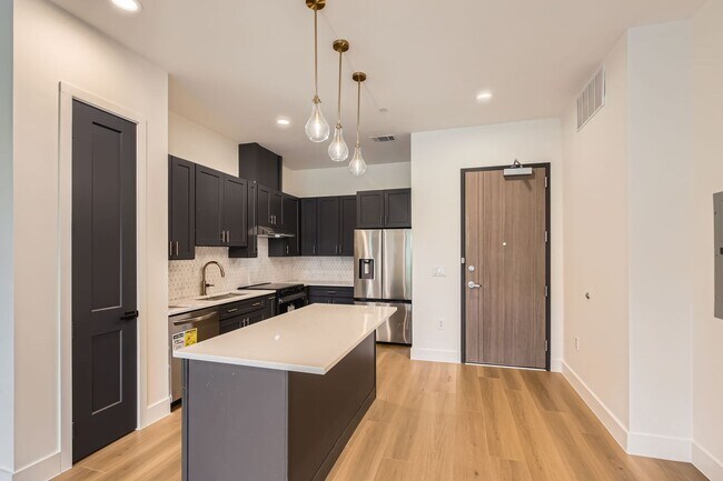 Building Photo - 10899 S Hausman, Unit 201