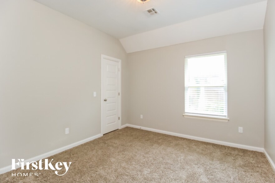 Building Photo - 18717 Rush Springs Ln