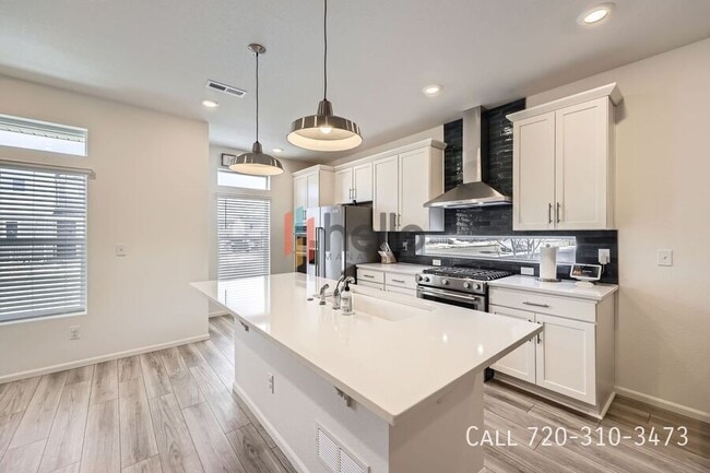 Building Photo - 10196 Worchester St