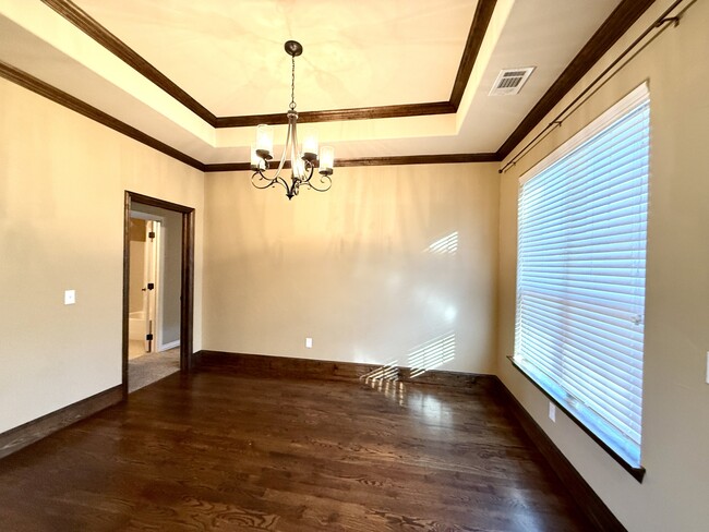 Building Photo - 414 Hidden Path