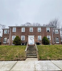 Building Photo - 8 Farrell St