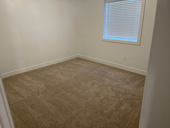 Building Photo - 3544 Beretta Ave