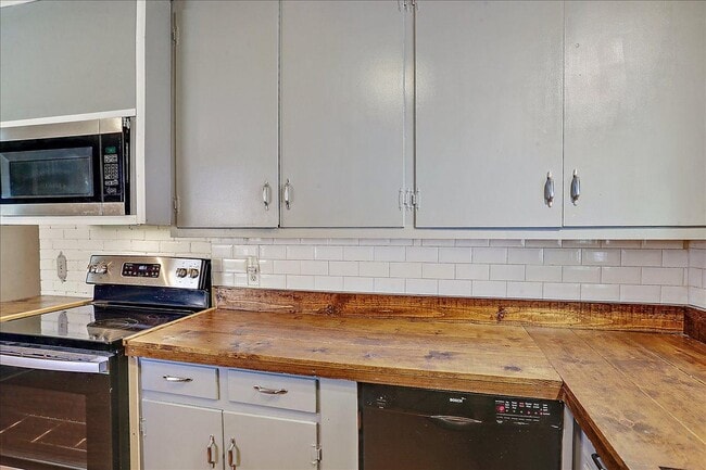 Building Photo - 5814 Canton Park Dr