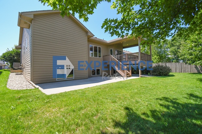 Building Photo - 3908 W 89th St