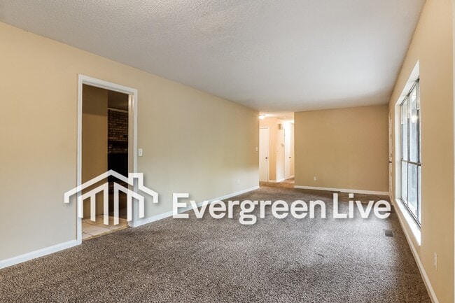 Building Photo - 1208 Oakley Dr