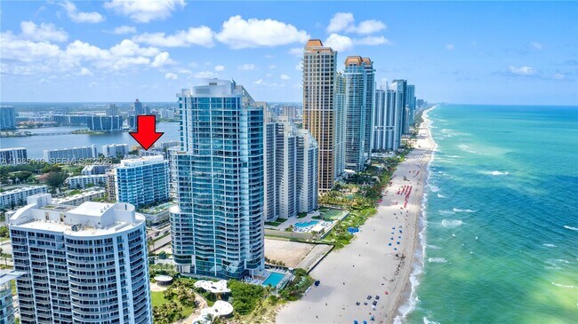 Building Photo - 17550 Collins Ave