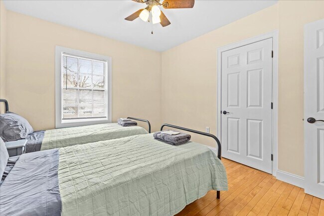 Building Photo - 416 Pearl St