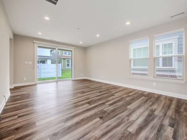 Building Photo - 14275 Larson Dr