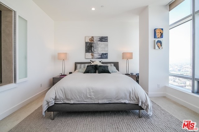 Building Photo - 900 W Olympic Blvd