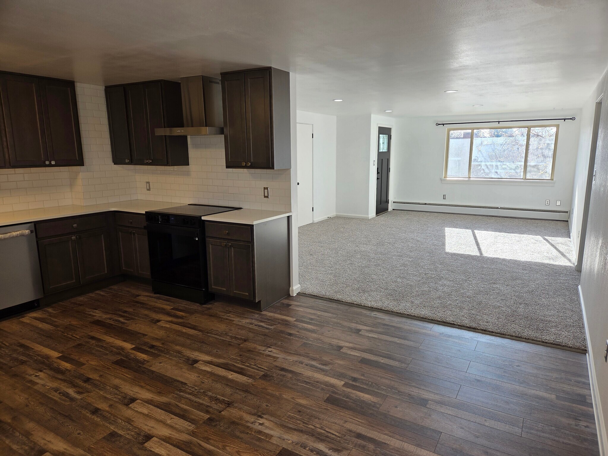 Building Photo - 1547 Hot Springs Ave