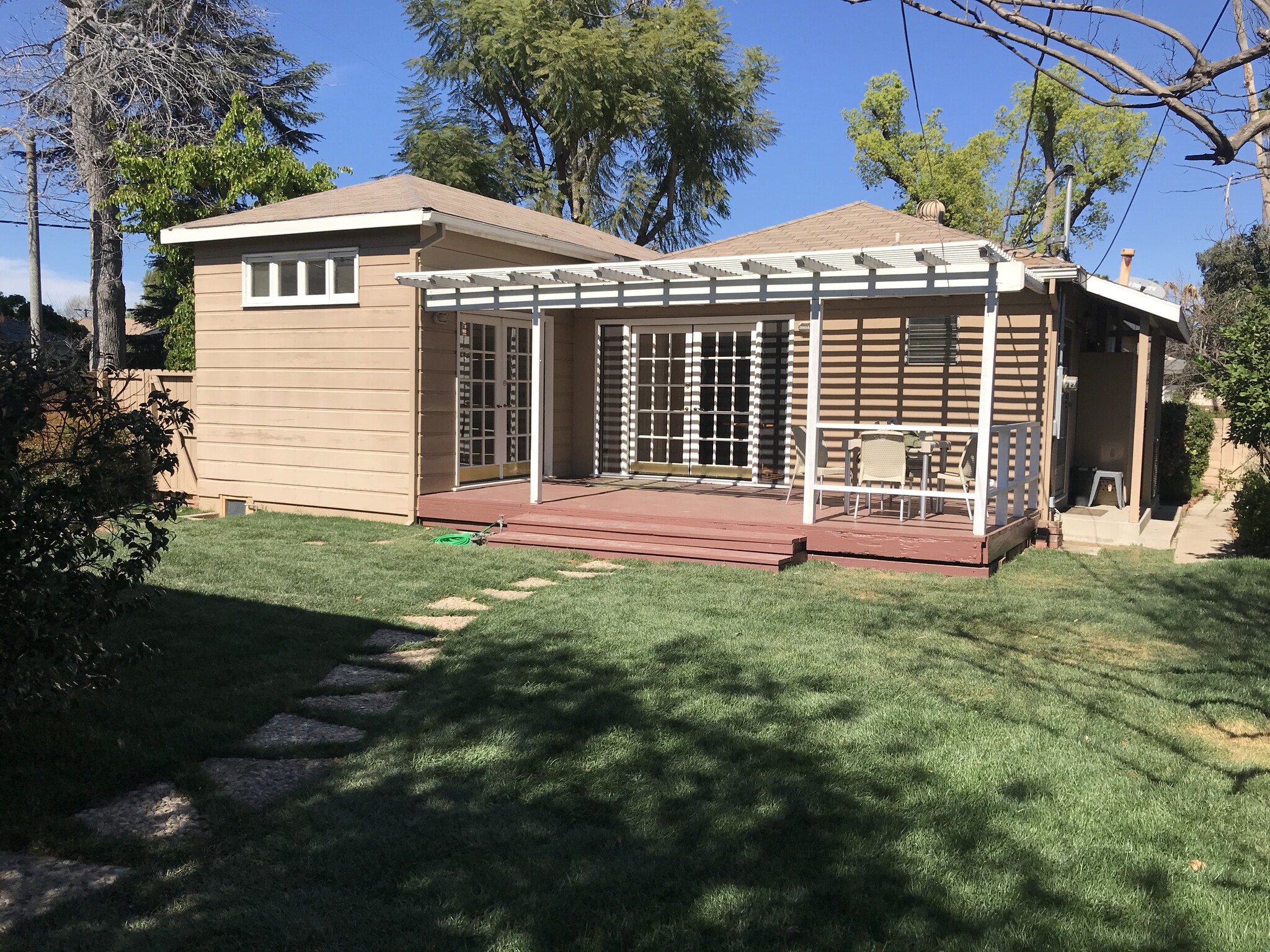 Private Deck - 14656 Morrison St