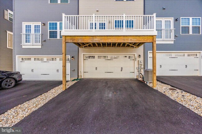 Building Photo - 195 Bel Aire Ln