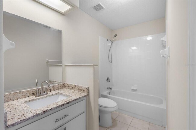 Building Photo - 5622 King James Ave