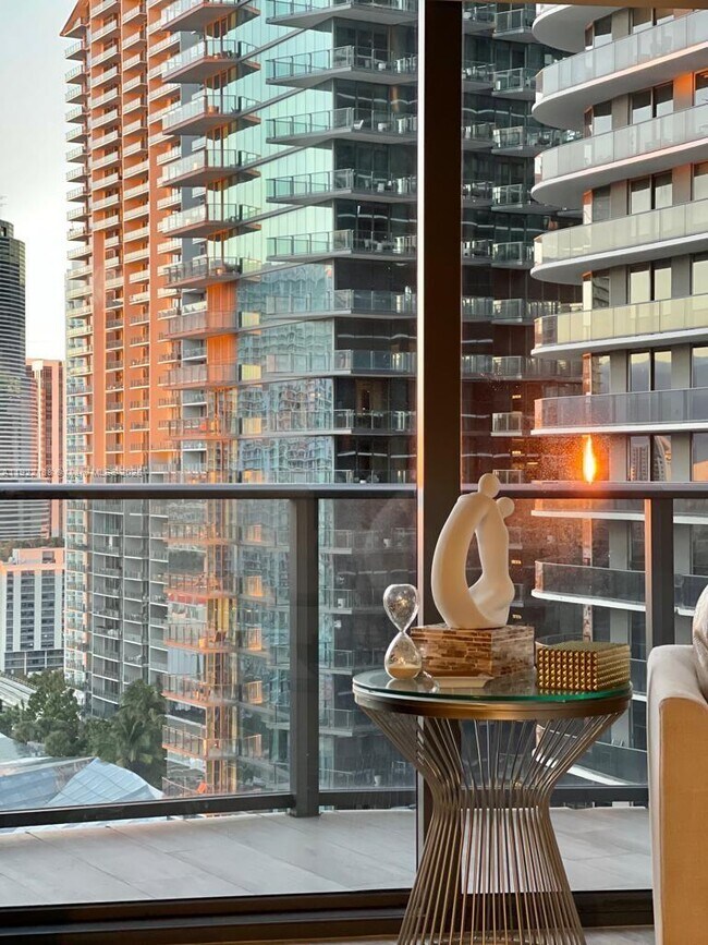 Building Photo - 45 SW 9th St