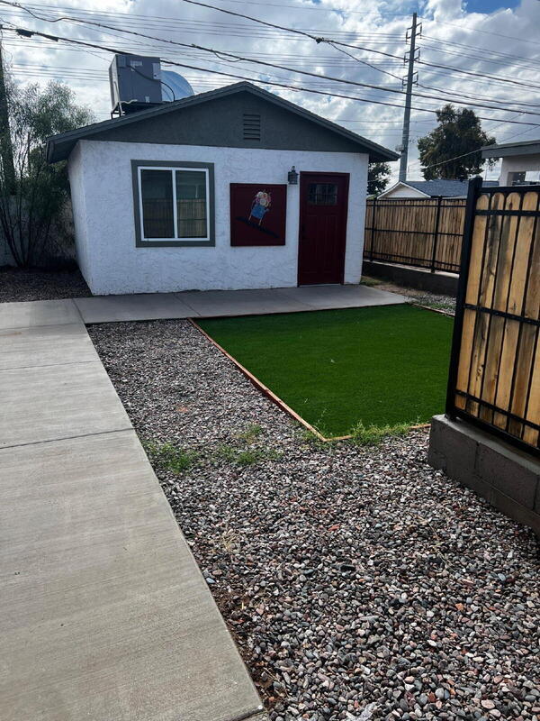 Building Photo - 1503 W Garden St