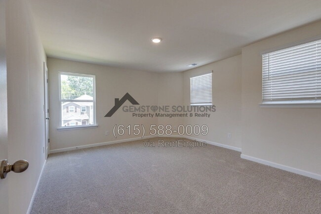 Building Photo - 2559 Queen Bee Dr