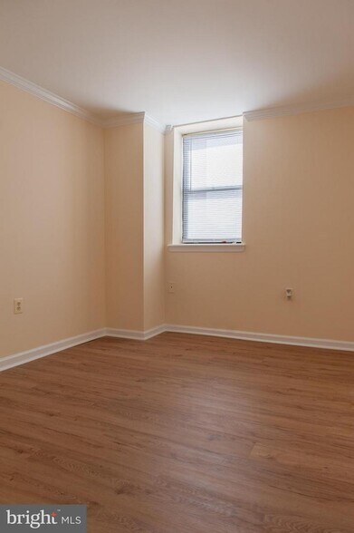 Bedroom 2 - 1436 Meridian Plz NW