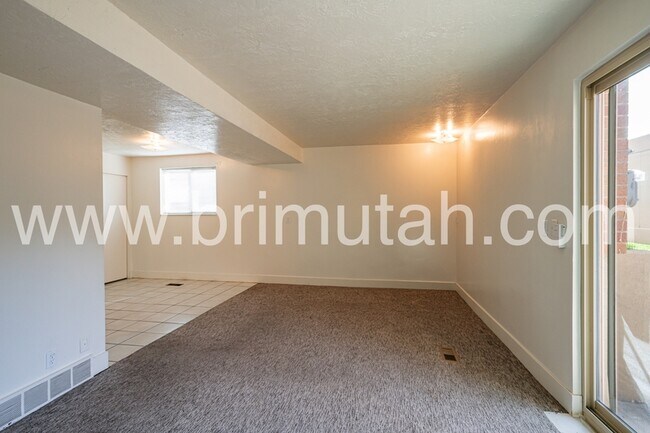 Building Photo - 4809 S 1740 E