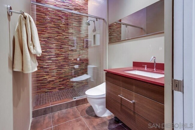 Building Photo - 4957 Pacifica Dr