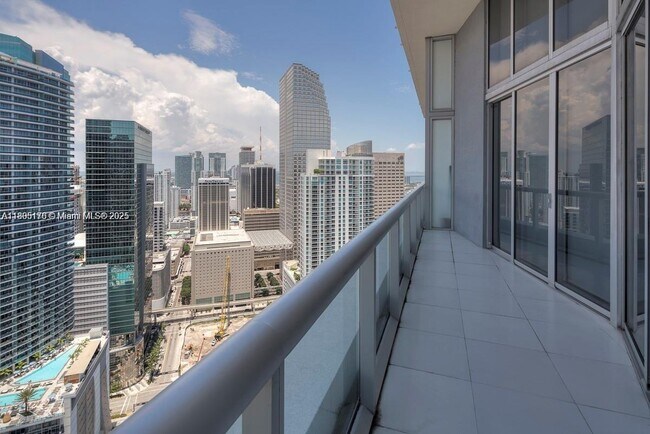 Building Photo - 465 Brickell Ave