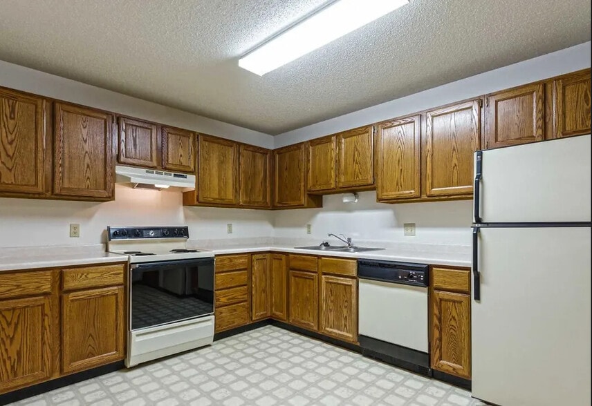 Eastmoor Apartments & Townhomes 2616 4th Ave N Moorhead MN 56560