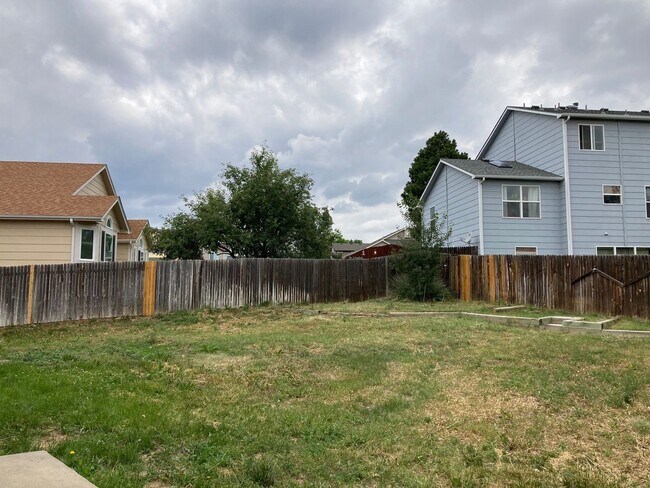 Building Photo - 7228 Waterman Way