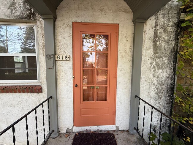 Building Photo - Two Bedroom Duplex Located Just Blocks from Downtown - No Students Permitted