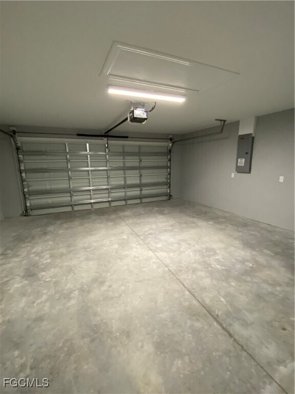 Building Photo - 1086 Edgerton Ave