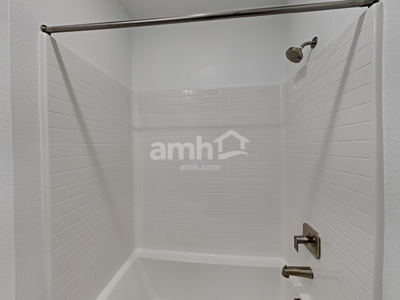 Building Photo - 9124 Crocker Pt Ct