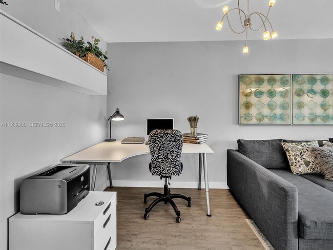 Building Photo - 3375 N Country Club Dr