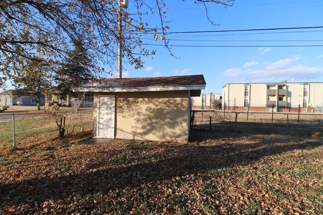 Building Photo - Family home for rent!