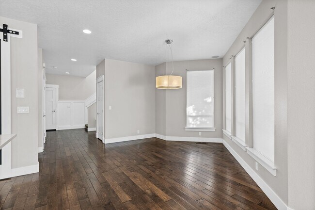 Building Photo - Luxury Living in Harris Ranch | 3 Bed + Office | 3 Bath | 2,713 Sq Ft