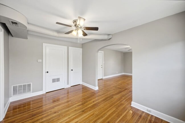 Building Photo - 25 W Tulane Rd