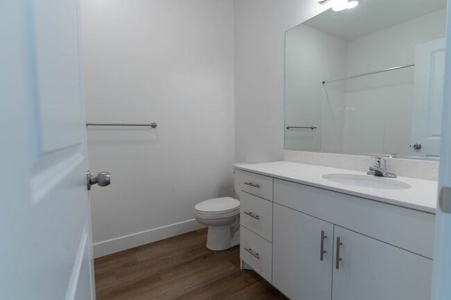 Building Photo - 459 W 15 S