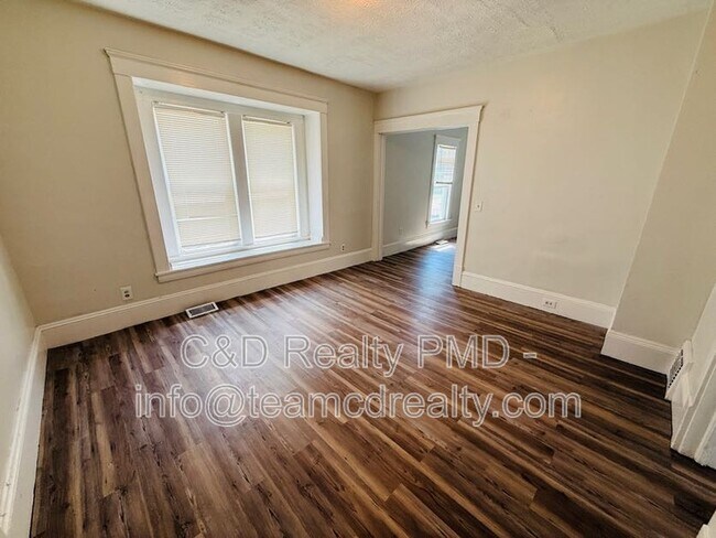 Building Photo - 1209 E 167th St