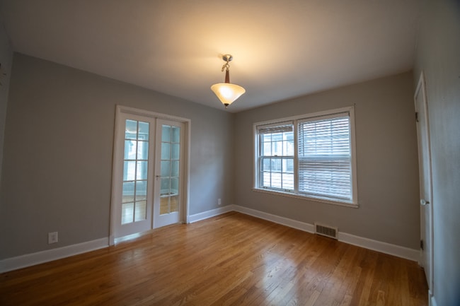 Building Photo - 6600 Nottingham Ave