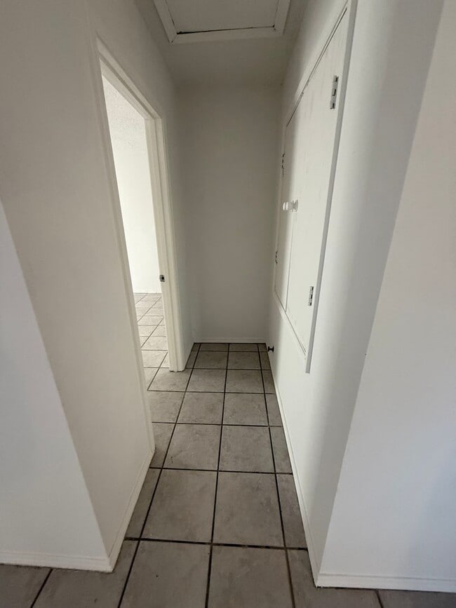 Building Photo - 222-224 Cane Hill St