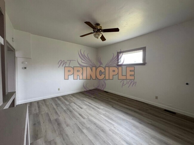 Building Photo - 2-Bedroom House in Prime Downtown Butte Location