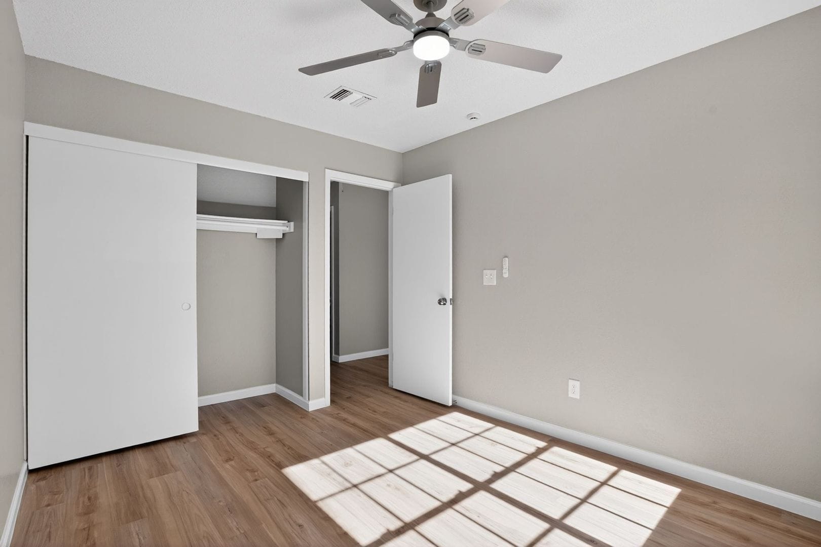 Building Photo - 5103 Devon Green Dr