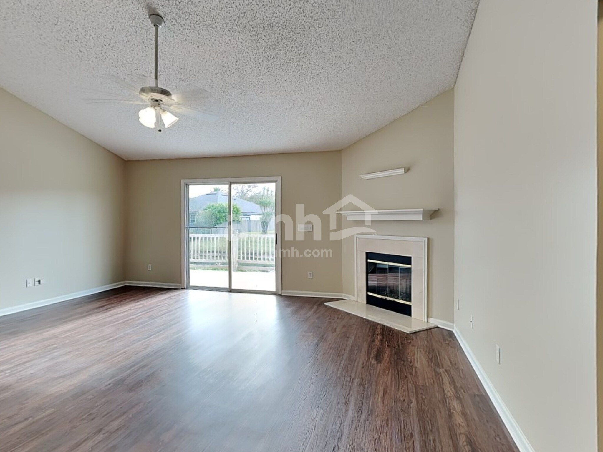 Building Photo - 14131 Crestwick Dr E