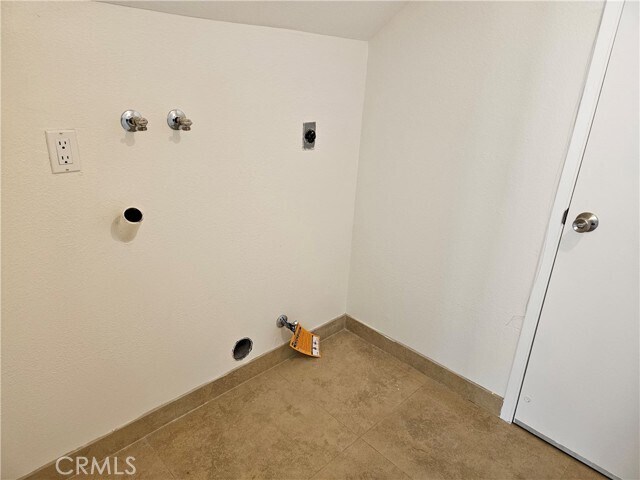 Building Photo - 1812 N Fairgreen Dr