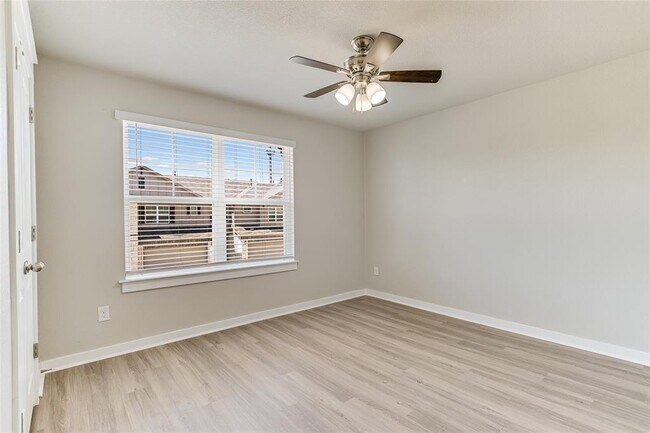 Building Photo - 17201 Leafroller Dr
