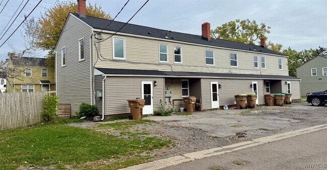 Primary Photo - 20 Windwood Courts