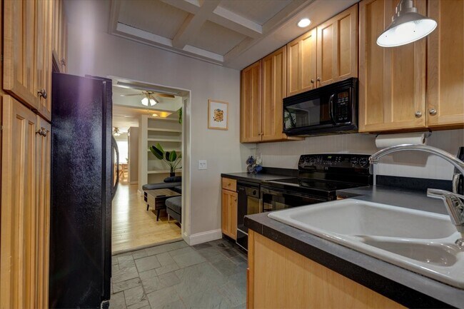 Building Photo - 1435 Covington St