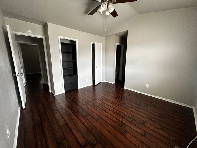 Building Photo - 600 Bagby Ave