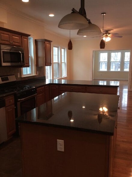 Building Photo - 222 Winchester St